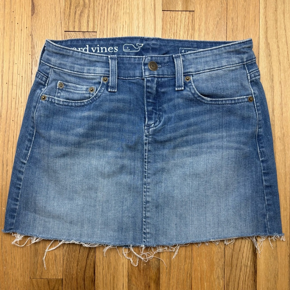 Vineyard Vines Women’s 4 Light Wash Denim Jean Skirt Raw Hem READ Description
